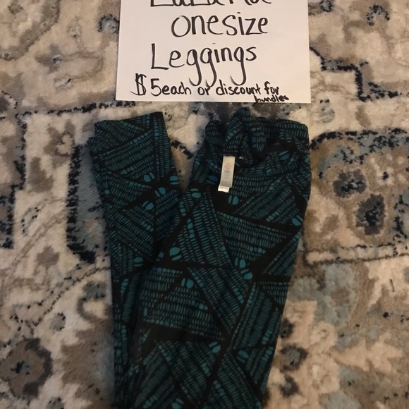 Lula Roe one size leggings -$5 - Picture 2 of 2